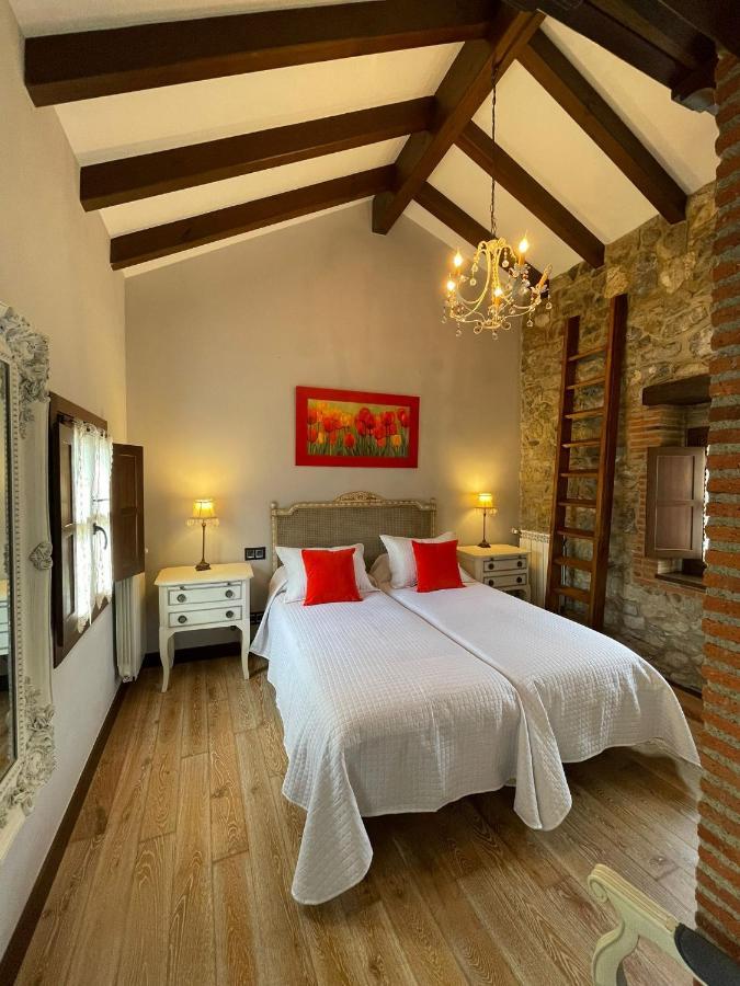 Apartamento Del S XVI En El Casco Historico De Luanco Esterno foto